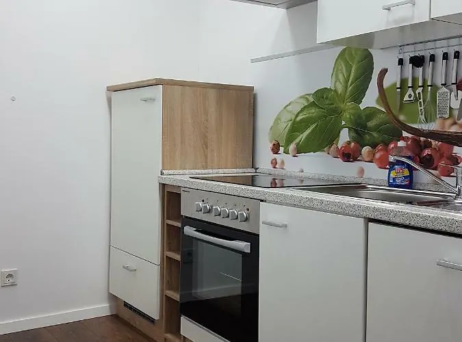 Alt-refrath Lejlighed